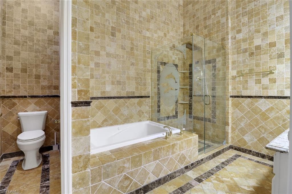 15028 Savannah DR, NAPLES FL 34119-22