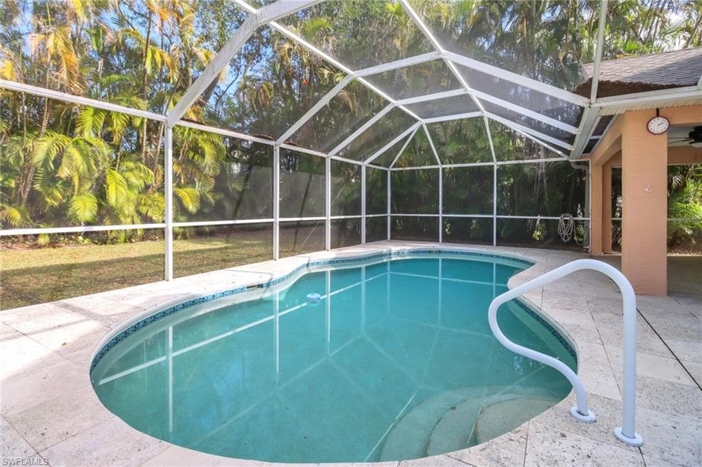 15028 Savannah DR, NAPLES FL 34119-33