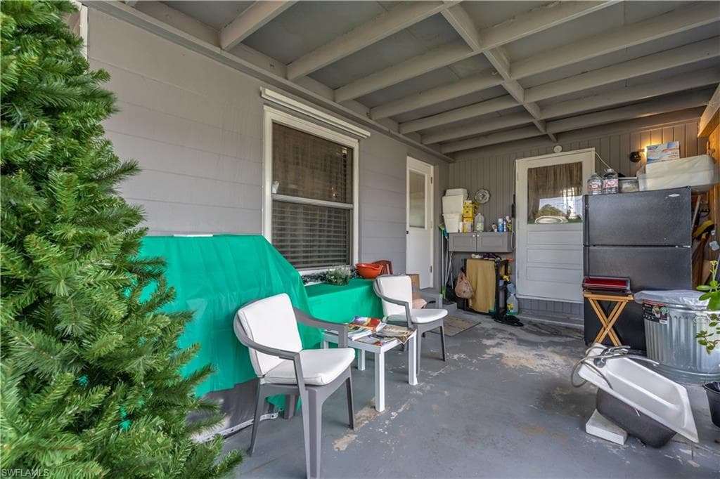 1360 5th AVE N, NAPLES FL 34102-17