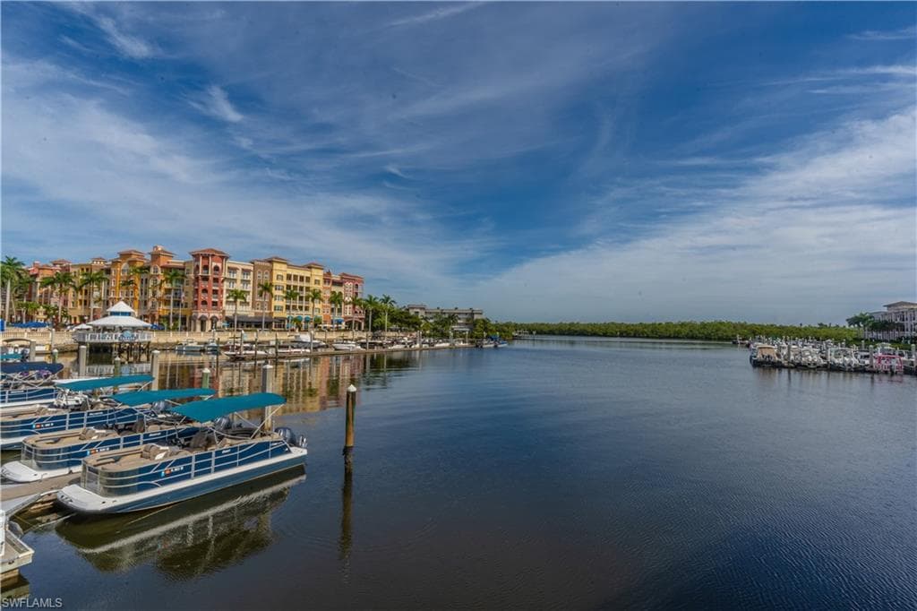 1360 5th AVE N, NAPLES FL 34102-39