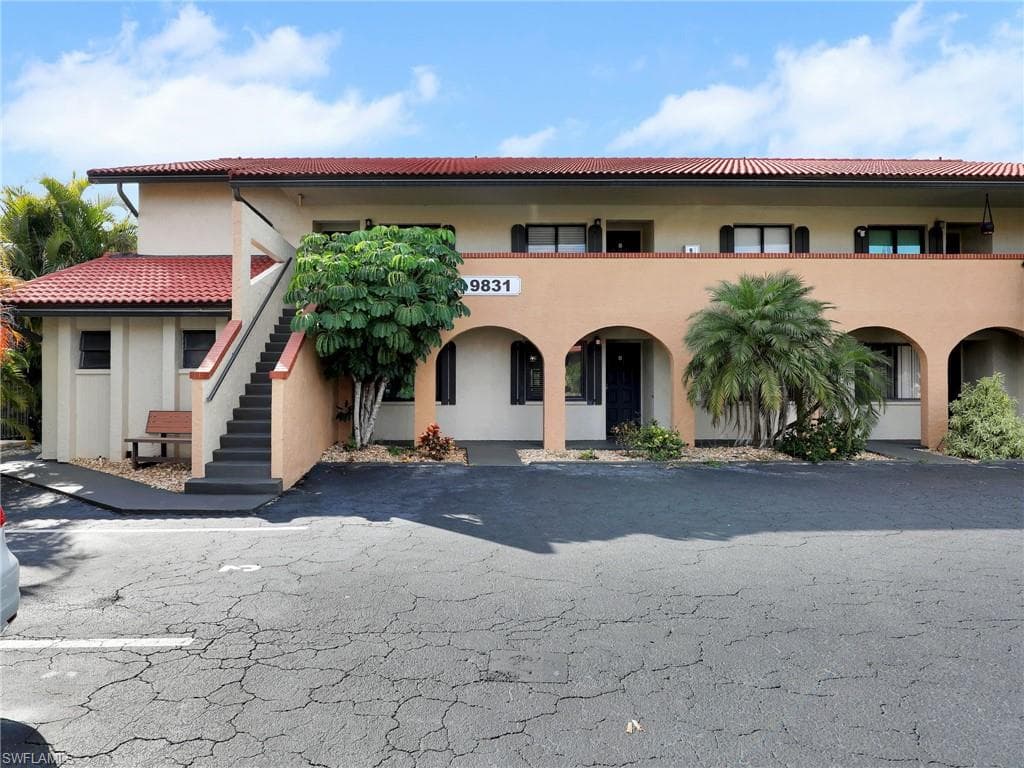 9831 Alabama ST # 5, BONITA SPRINGS FL 34135-27