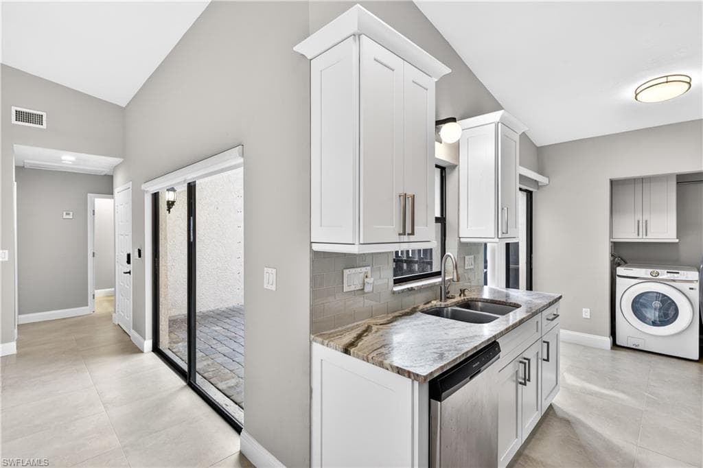 7164 Lyle TER # 2, FORT MYERS FL 33907-9