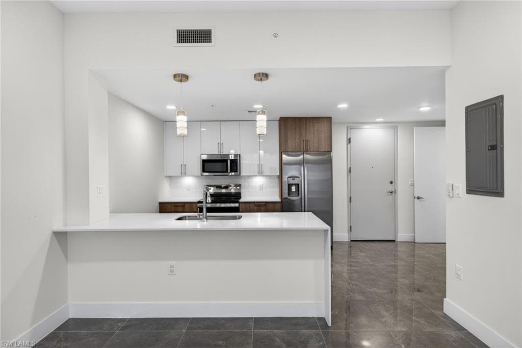 26610 Rosewood Pointe DR # 202, BONITA SPRINGS FL 34135-5