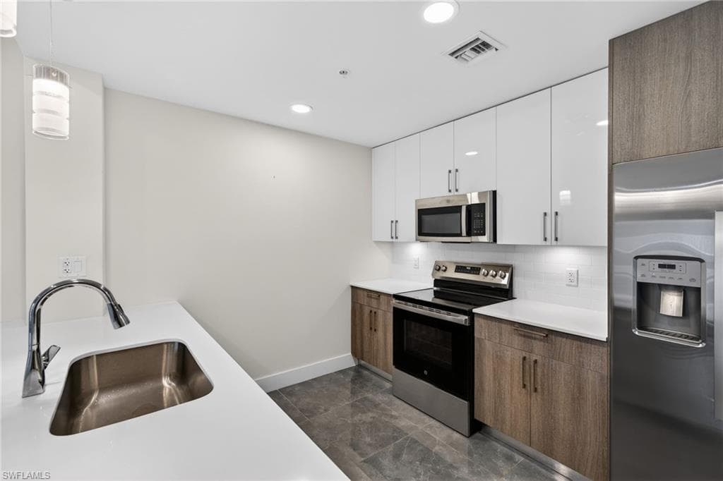 26610 Rosewood Pointe DR # 202, BONITA SPRINGS FL 34135-3