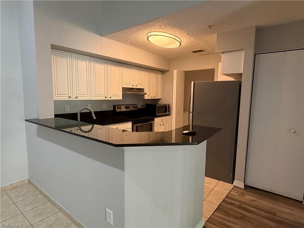 8215 Ibis Club DR # 113, NAPLES FL 34104-1