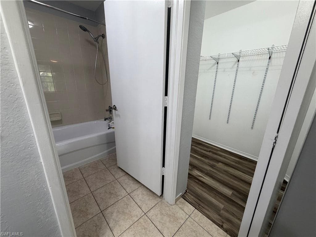 8215 Ibis Club DR # 113, NAPLES FL 34104-6