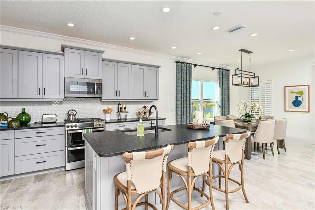 8775 Pigeon Key, FORT MYERS FL 33908-2