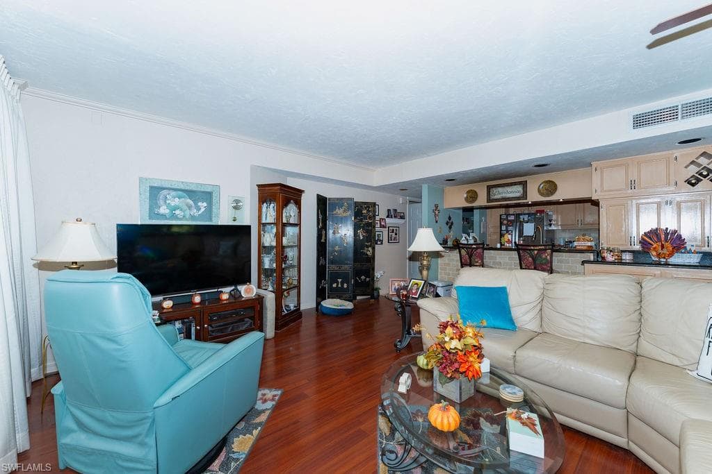 6216 Cougar RUN # 202, FORT MYERS FL 33908-33