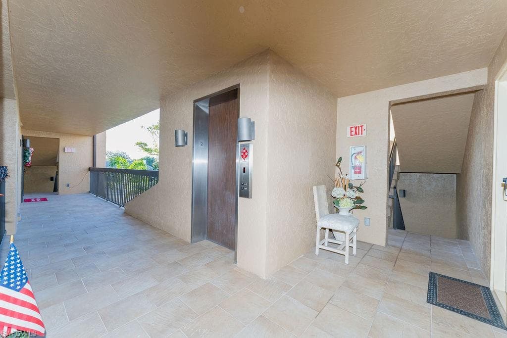 6216 Cougar RUN # 202, FORT MYERS FL 33908-49