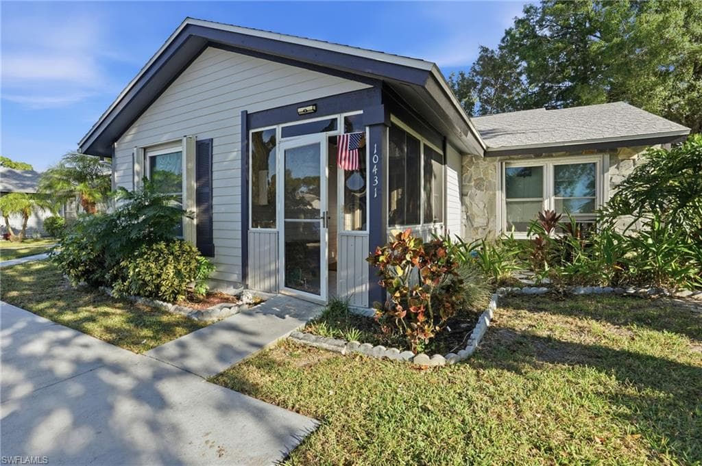 10431 New Bedford CT, LEHIGH ACRES FL 33936-1
