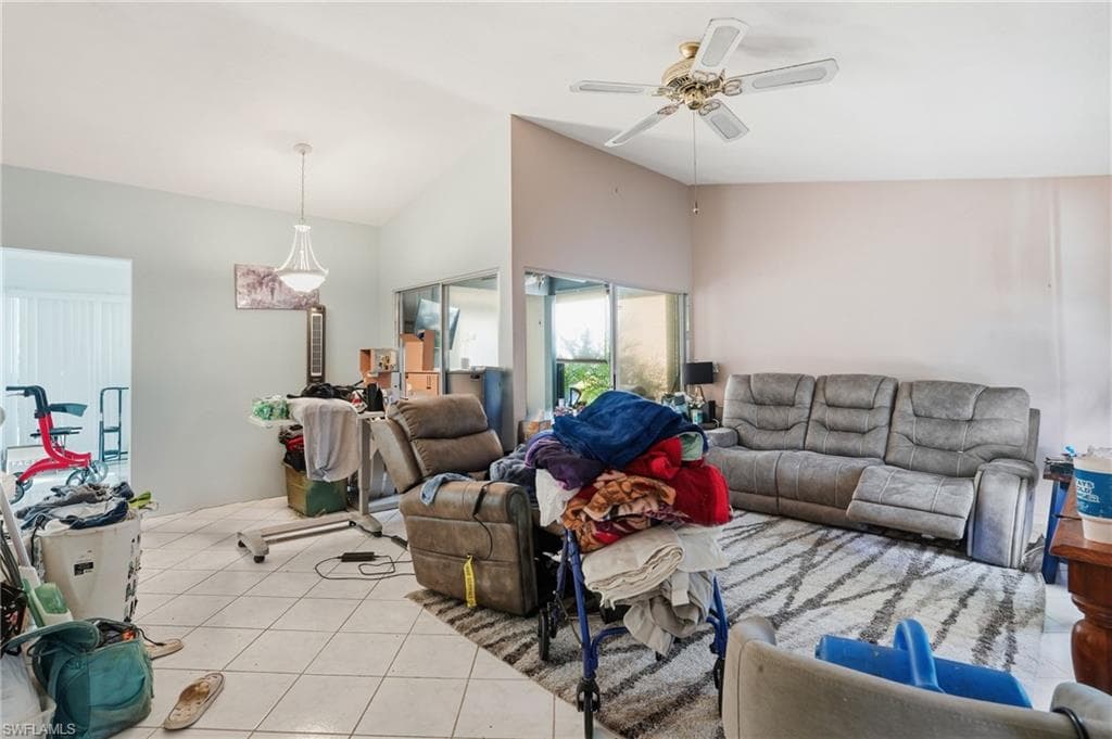10431 New Bedford CT, LEHIGH ACRES FL 33936-2
