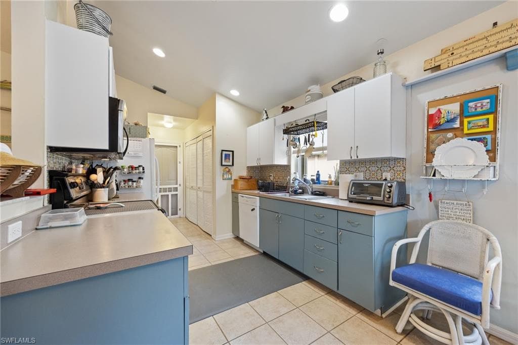 3412 Sabal Springs BLVD, NORTH FORT MYERS FL 33917-13