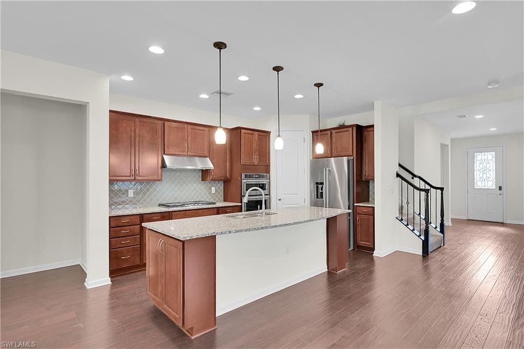 6612 Ensor CT, FORT MYERS FL 33966-5