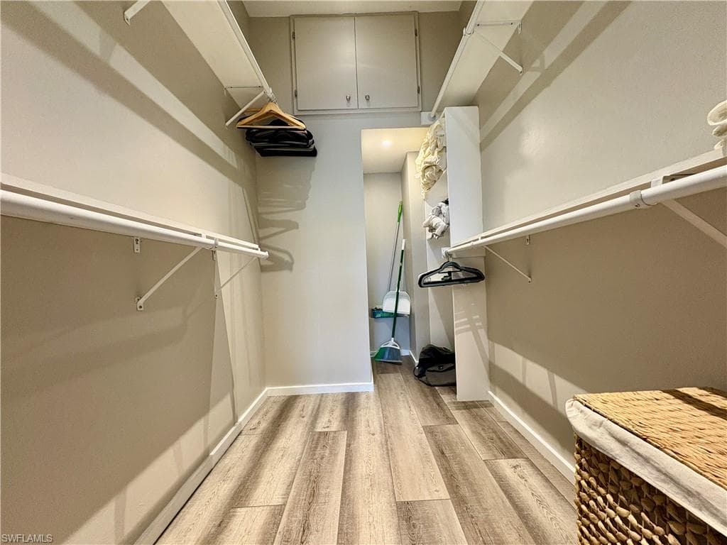 3858 Riviera CIR, BONITA SPRINGS FL 34134-39