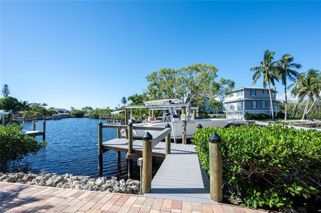 3858 Riviera CIR, BONITA SPRINGS FL 34134-34