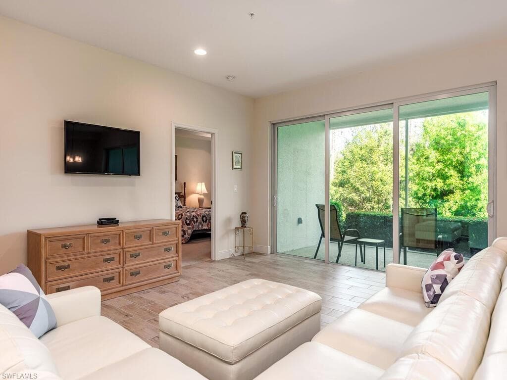 6981 Avalon CIR 1203-5