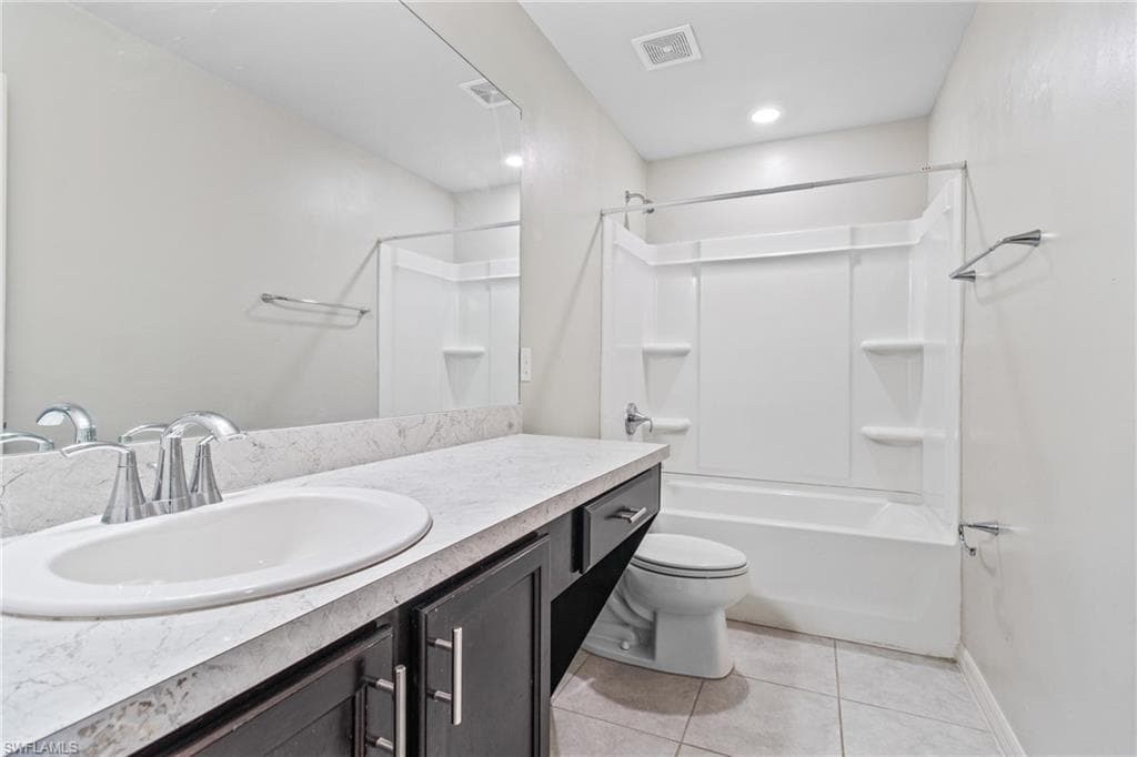 6390 Brant Bay BLVD # 108, NORTH FORT MYERS FL 33917-14