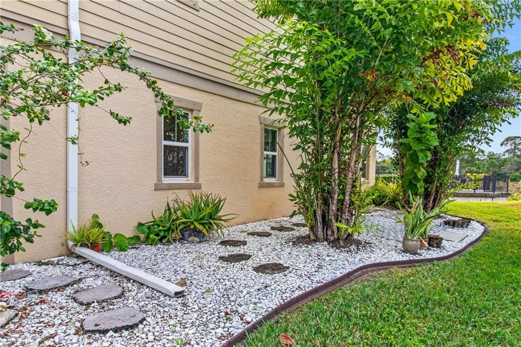 6390 Brant Bay BLVD # 108, NORTH FORT MYERS FL 33917-17