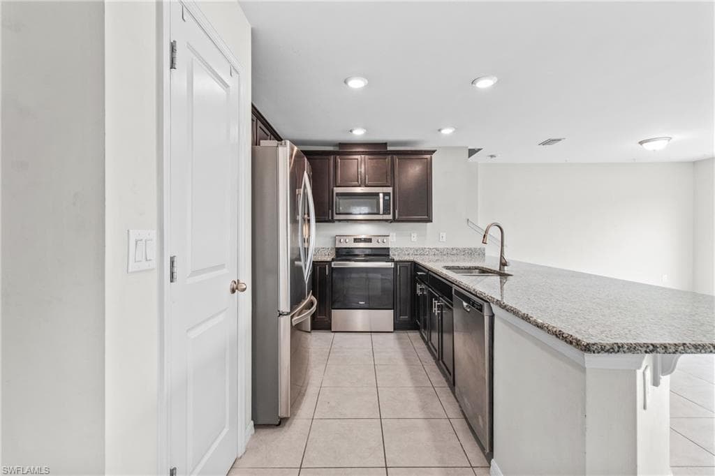 6390 Brant Bay BLVD # 108, NORTH FORT MYERS FL 33917-3