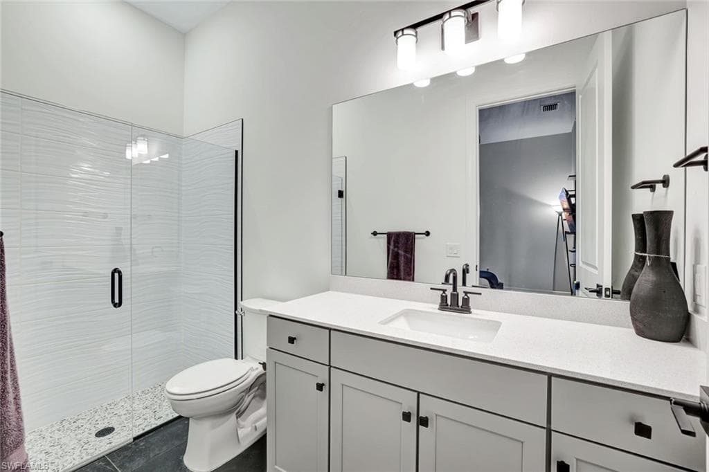 10112 Seaside WAY, BONITA SPRINGS FL 34135-19