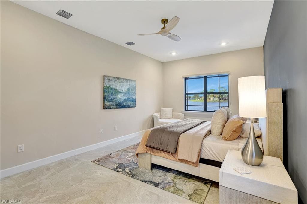 10112 Seaside WAY, BONITA SPRINGS FL 34135-14