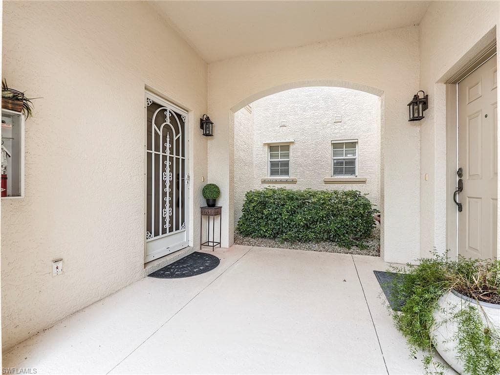 16125 Mount Abbey WAY # 201, FORT MYERS FL 33908-6