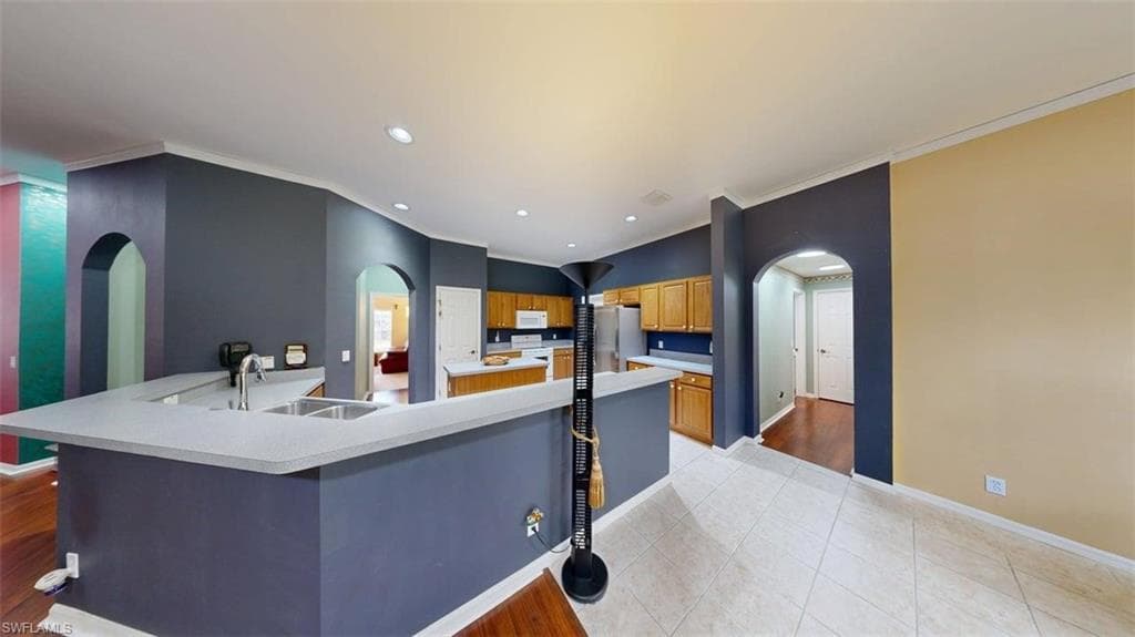 285 Spider Lily LN, NAPLES FL 34119-21