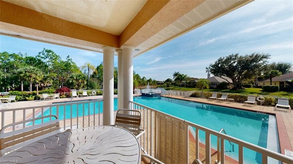 285 Spider Lily LN, NAPLES FL 34119-6