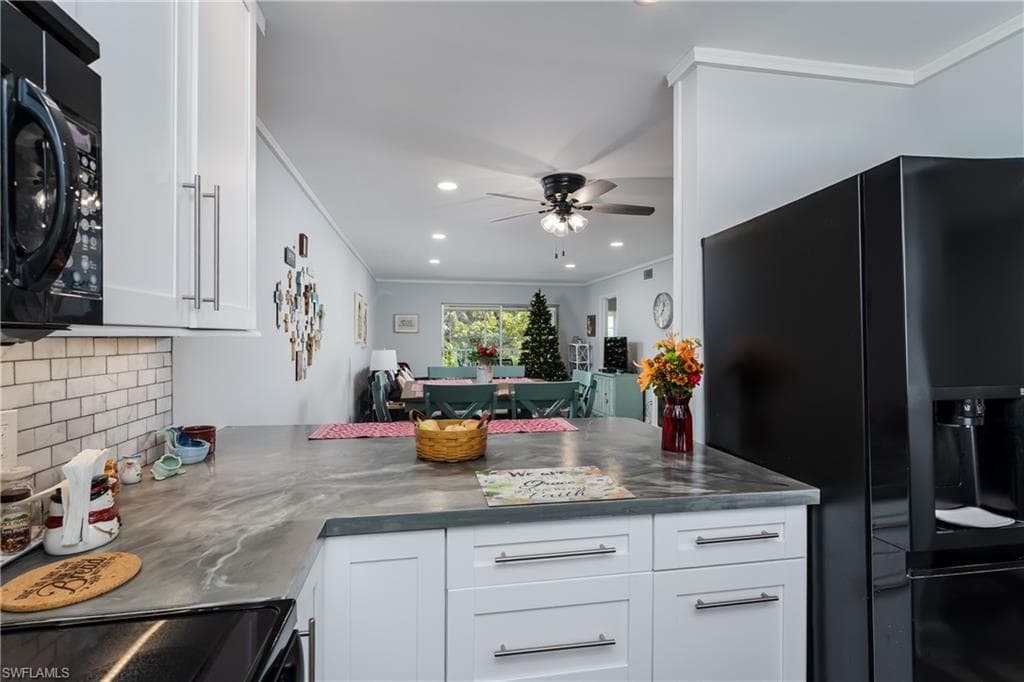 5499 Rattlesnake Hammock RD # 304A, NAPLES FL 34113-1