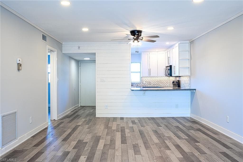 5499 Rattlesnake Hammock RD # 304A, NAPLES FL 34113-9