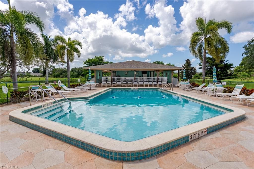 5499 Rattlesnake Hammock RD # 304A, NAPLES FL 34113-32