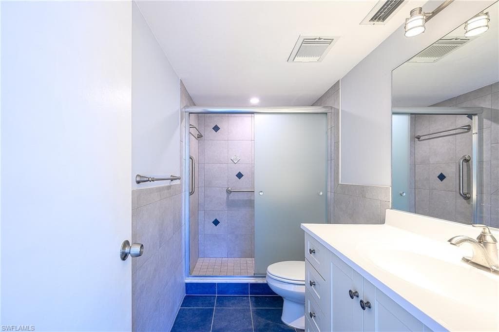 5499 Rattlesnake Hammock RD # 304A, NAPLES FL 34113-17