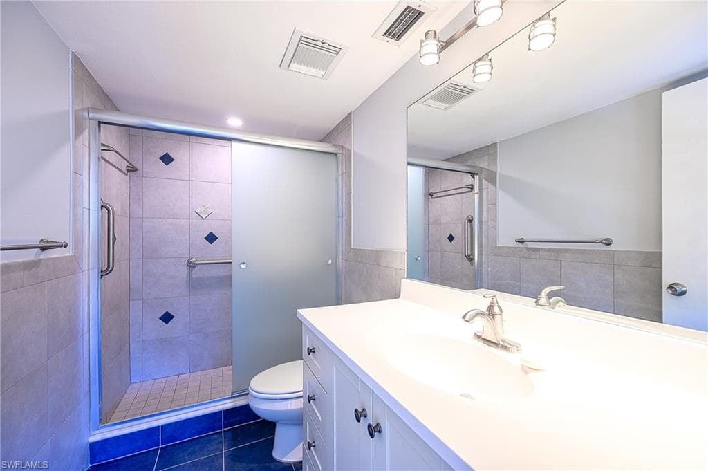 5499 Rattlesnake Hammock RD # 304A, NAPLES FL 34113-18
