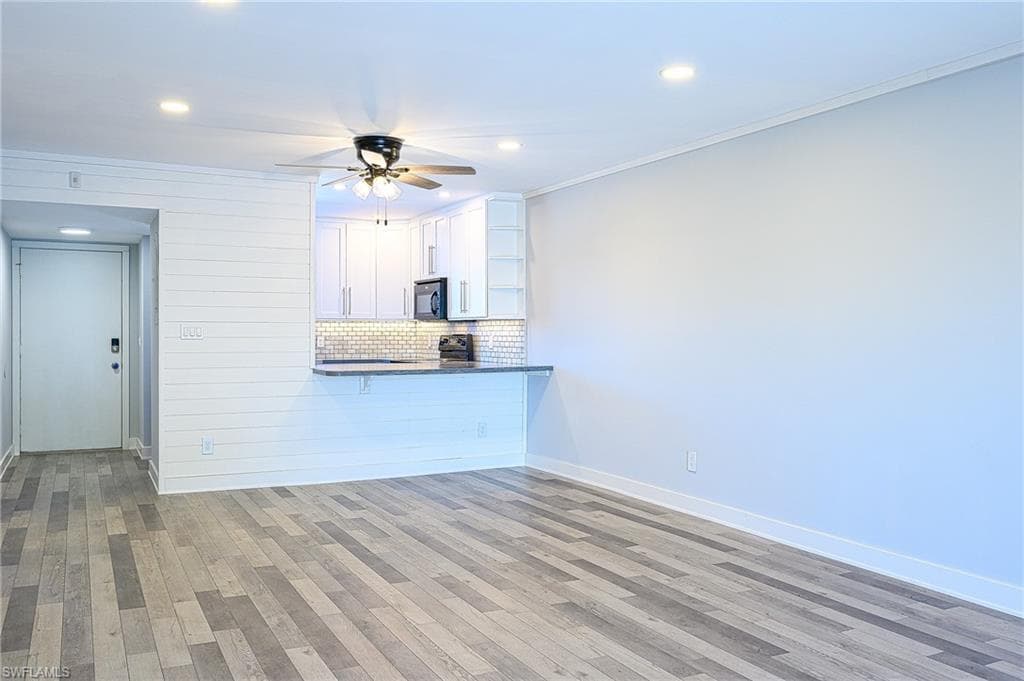 5499 Rattlesnake Hammock RD # 304A, NAPLES FL 34113-7