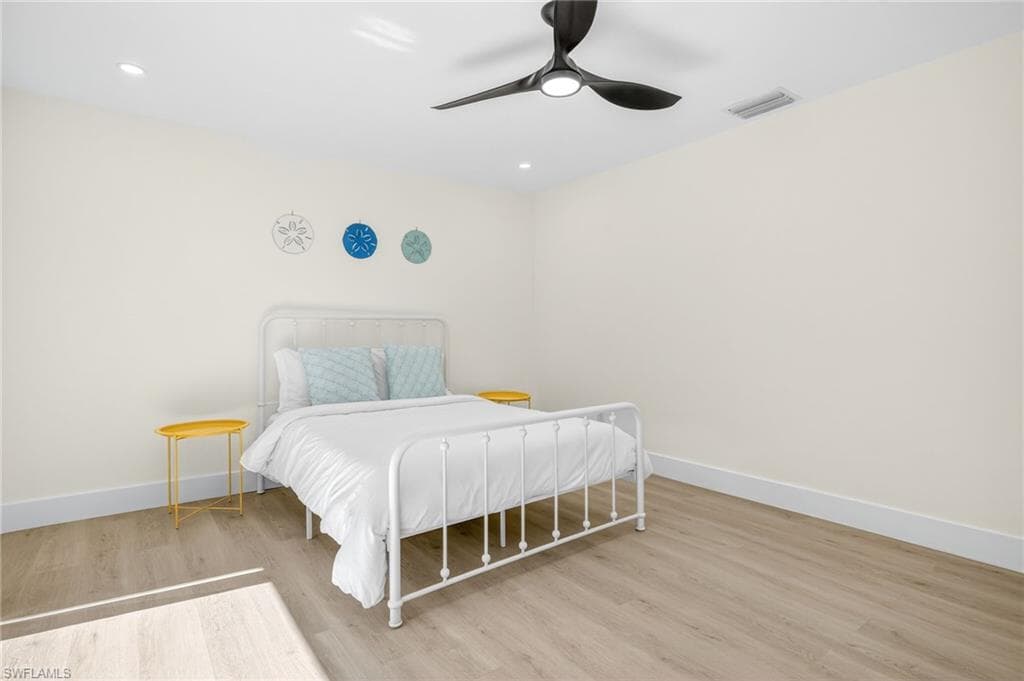 1105 Skiff PL, SANIBEL FL 33957-26