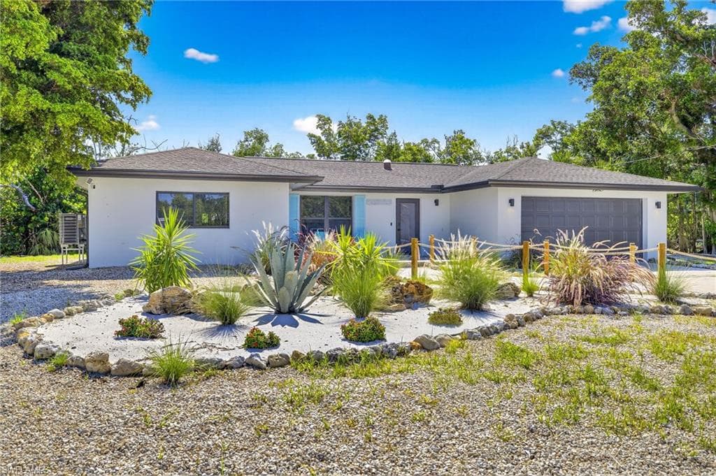 1105 Skiff PL, SANIBEL FL 33957-1