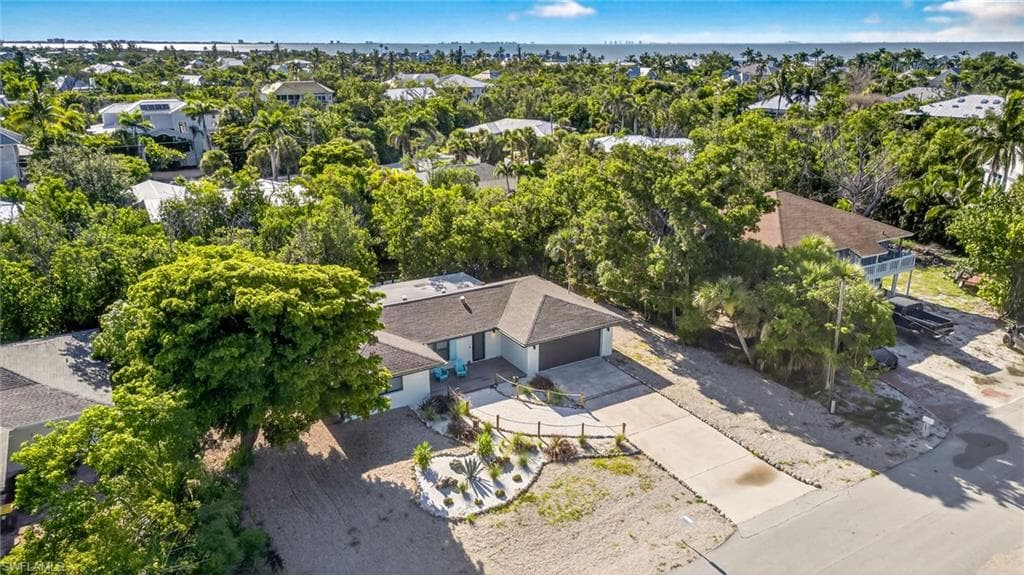 1105 Skiff PL, SANIBEL FL 33957-38