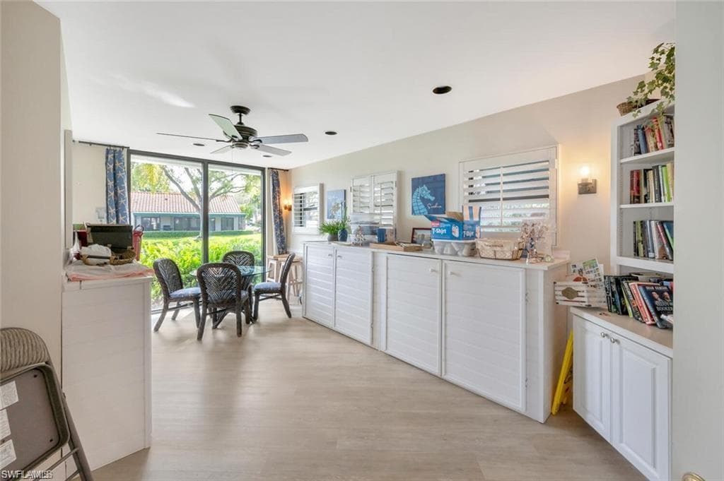 551 Beachwalk CIR # 0, NAPLES FL 34108-12