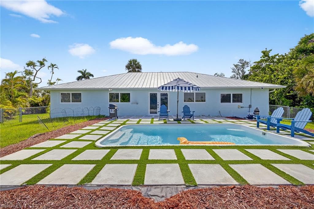 1377 Sand Castle RD, SANIBEL FL 33957-3