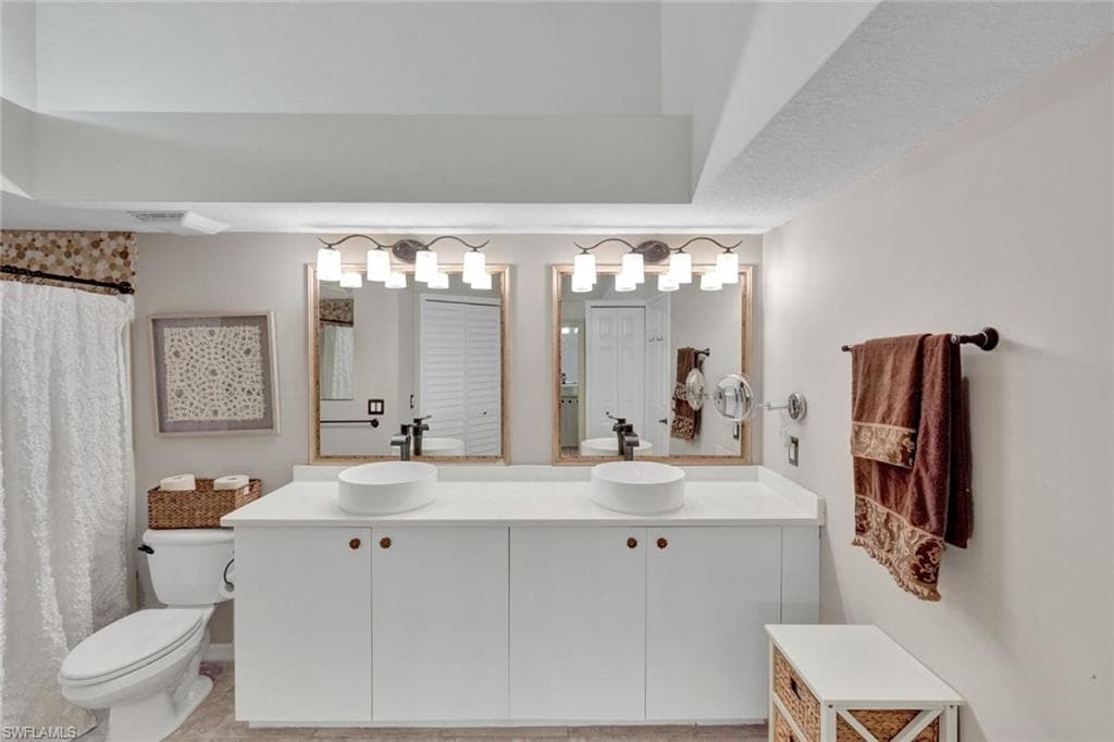 9600 Rosewood Pointe TER # 205, BONITA SPRINGS FL 34135-16