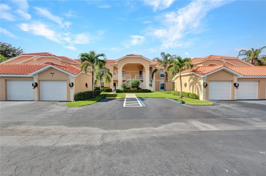 9600 Rosewood Pointe TER # 205, BONITA SPRINGS FL 34135-21
