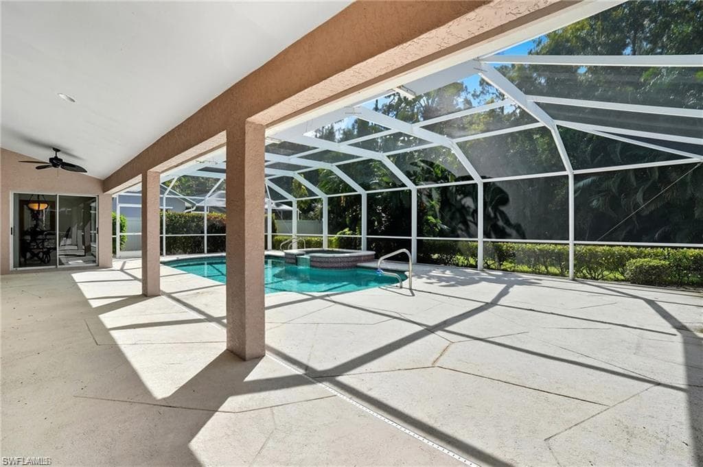 2268 Piccadilly CT, NAPLES FL 34112-8