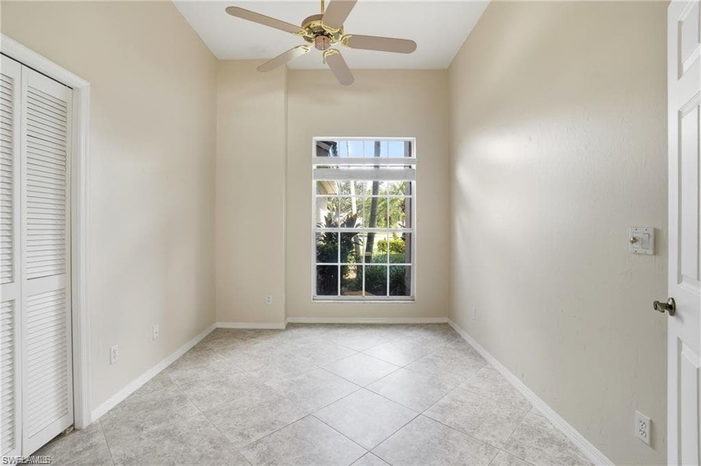 2268 Piccadilly CT, NAPLES FL 34112-18