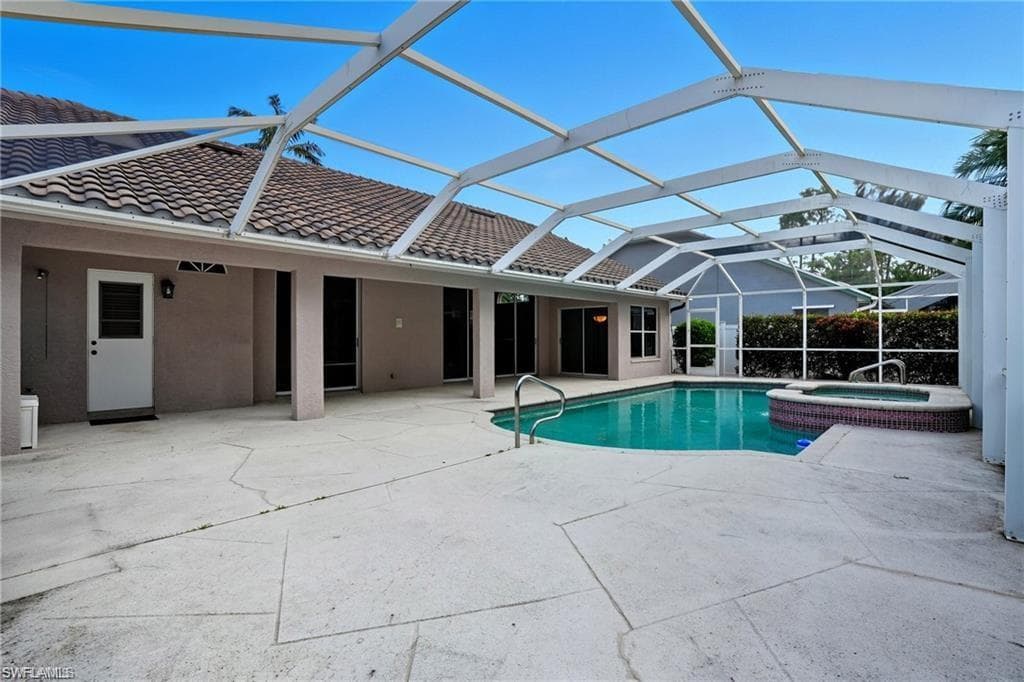 2268 Piccadilly CT, NAPLES FL 34112-7