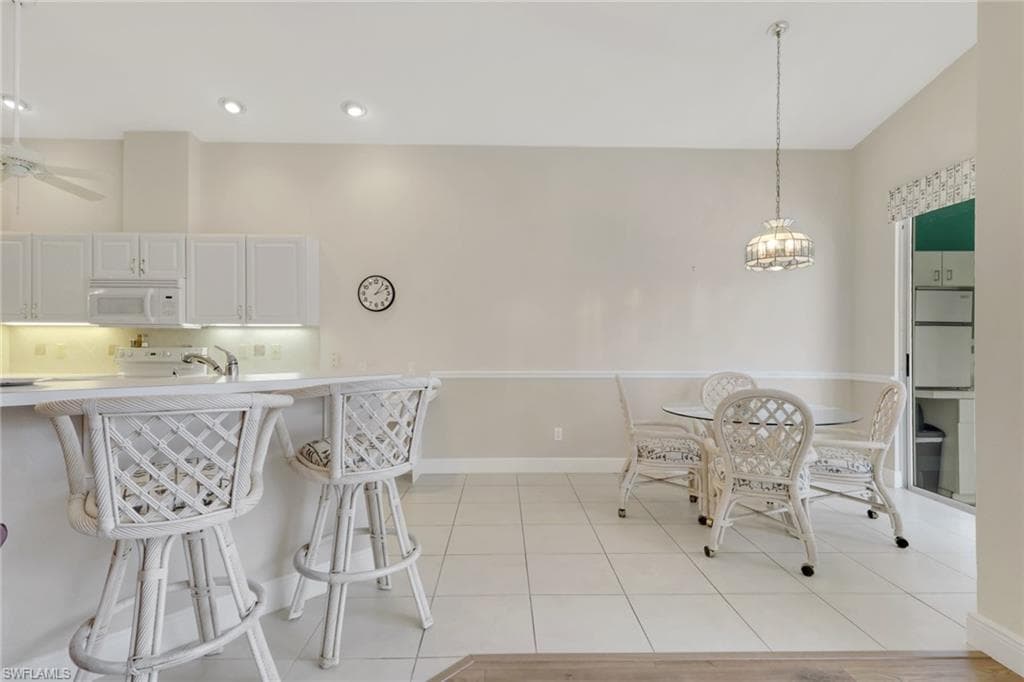 9519 Mariners Cove LN S, FORT MYERS FL 33919-17