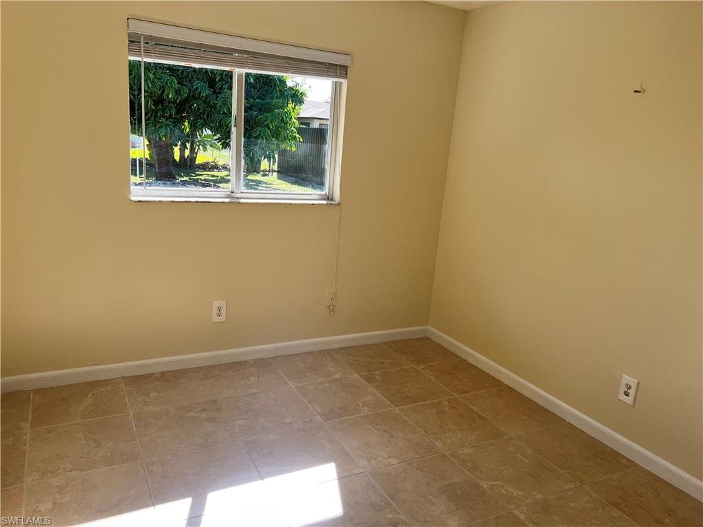 1412 NE Van Loon TER, CAPE CORAL FL 33909-16