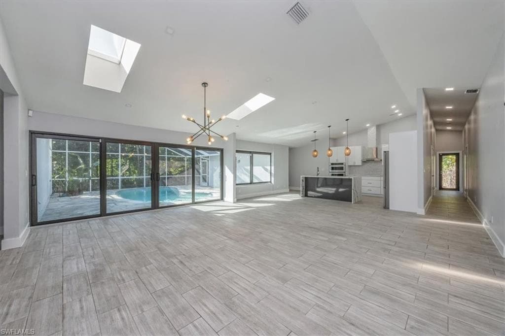 6161 Waxmyrtle WAY, NAPLES FL 34109-5