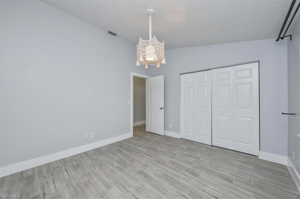 6161 Waxmyrtle WAY, NAPLES FL 34109-16