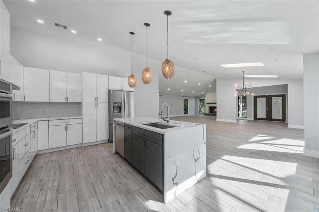 6161 Waxmyrtle WAY, NAPLES FL 34109-11