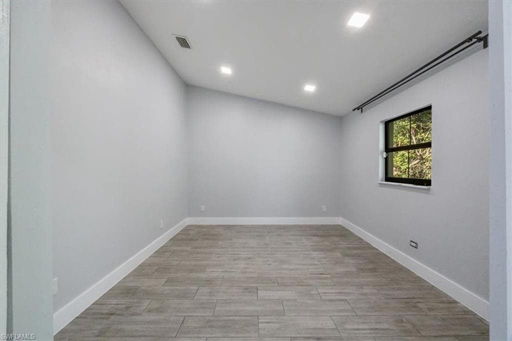 6161 Waxmyrtle WAY, NAPLES FL 34109-21